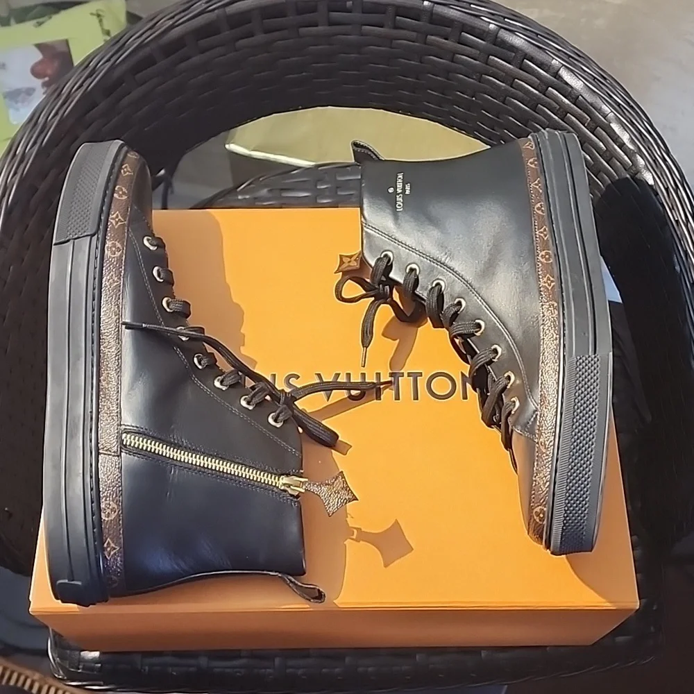 Louis Vuitton high top fashion tennis shoe. Authentic - Picture 11 of 16